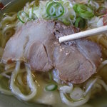 おぐら屋 - チャーシューメンは”ロース叉焼”でした