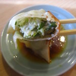 おぐら屋 - 餡はキャベツ、ニラ、にんにく、豚挽きなど。。。