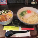 北谷食堂 - 沖縄そばミニラフテ-丼とのセット