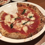 PIZZERIA & BAR RICCO - マルゲリータ(一切れフライング)