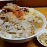 （2019.1.11）ラーメン中カタメ、ヤサイちょいまし、ニンニク・アブラましまし、ショウガ