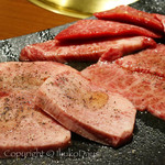 焼肉ホルモン 山水縁 - 