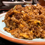 上海庭 - 豚角煮チャーハン（扣肉炒飯）¥750