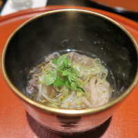 日本料理 晴山 - ツキノワグマしゃぶしゃぶ仕立て