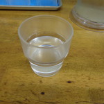 ふじ - 卓上にお水あります