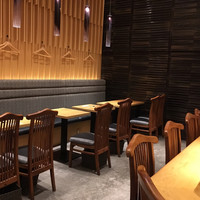 SUSHI TOKYO TEN、 新宿ニュウマン店 - 店内(テーブル席)