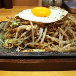 yakisobasemmontembonno - ソースやきそば(野菜増し＆麺増し) 700円