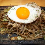 yakisobasemmontembonno - ソースやきそば(野菜増し＆麺増し) 700円