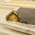 寿し ひでたか - ［2018/12］酒肴③ 函館産蝦夷あわびの酒蒸し きも