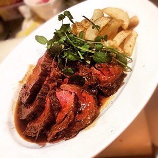 仙台黒毛和牛肉のタリアータ