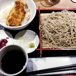 自家製麺十割そばと地酒 あけぼのや - 