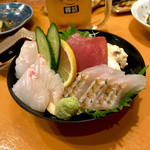 Izakaya Bochira - ＊旬の鮮魚刺 わんこ盛り（1〜2人前）（¥980）