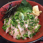 どん亭 - 2019年12月。寒ブリ丼840円。