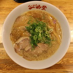 Ichirikidou - 醤油ラーメン(690円、真上から)