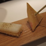 キュイジーヌ[s] ミッシェル・トロワグロ - アミューズ・梨＆フランス風サモサ