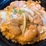 江戸蕎麦 詩菜野  - 親子丼アップ 卵半熟