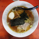 らーめん ほん田 - ラーメン(350円、真上から)