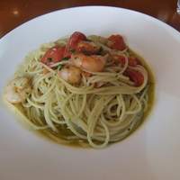 炭火焼イタリアン 海串 ブラーチェ - トマトと海老のパスタ
