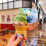 Mikaduki - おこさまソフトクリーム140円　抹茶チョコ