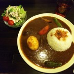 ゆうじ屋 - 特製カレー 野菜+ゆで玉子トッピング