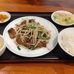 廣聚隆 - さっぱりニラレバ。この手のお店のニラレバはあっさりが多い希ガス。
