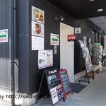 のうきょうカフェ ベジテーブル - 1階エレベーターで店へ（奥には階段も）