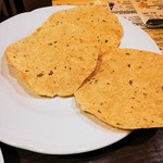 アーンドラ・ダイニング - パパド