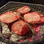 炭火焼肉屋台 たじま屋 - 