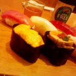 幸寿司 - 旬のおすすめにぎり　雲丹、中トロ、あんきも、イカ