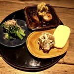 酒井商会 - 酒肴盛り：いちじくマスカルポーネ、菜の花の昆布〆、蛸と安納芋のきんとん