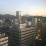 Hoteru Asoshia Shizuoka - 日が昇った朝6:30、富士山がよく見えました