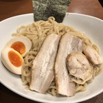 青山煮干しラーメン ハレルヤ - 麺のズームアップ！