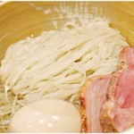 軽やかな食感の麺。