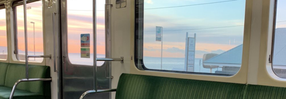 レビュアーのカバー画像