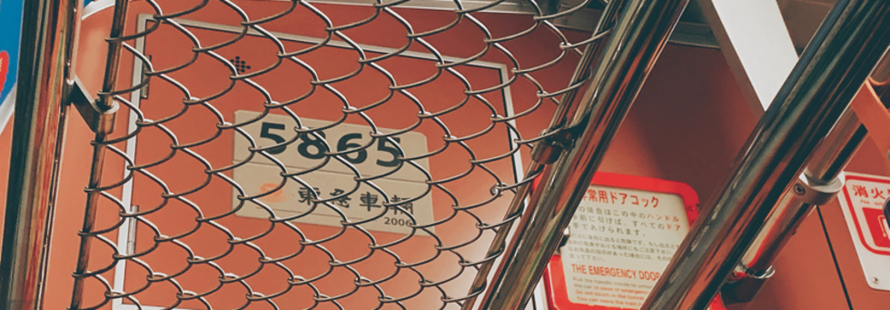 レビュアーのカバー画像