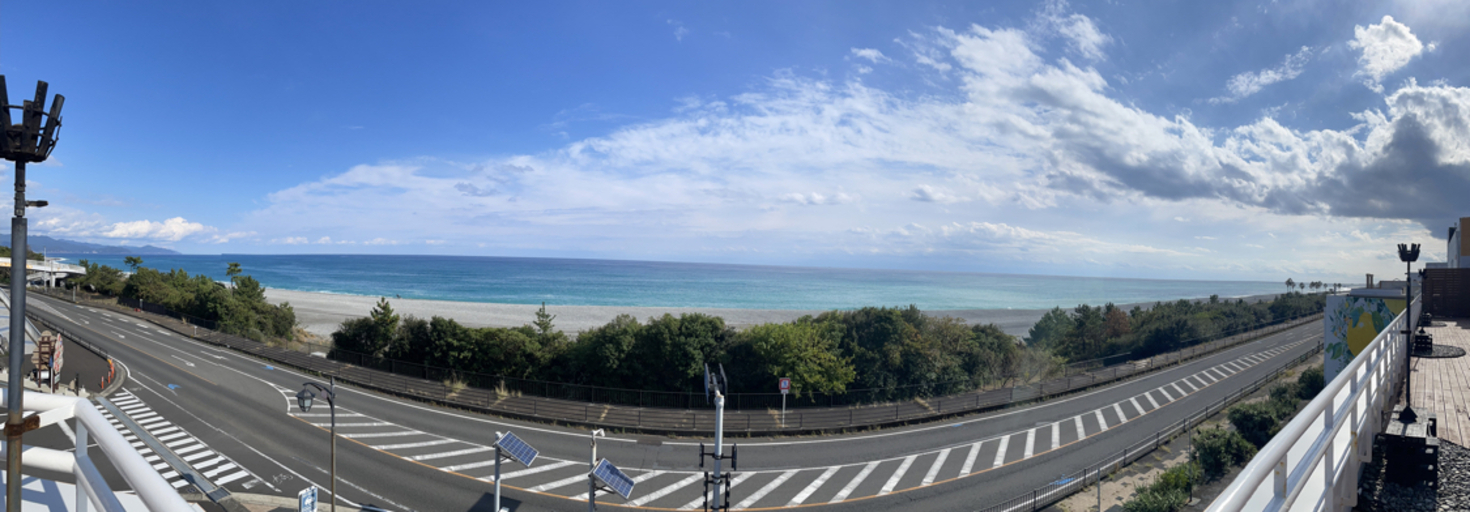 レビュアーのカバー画像