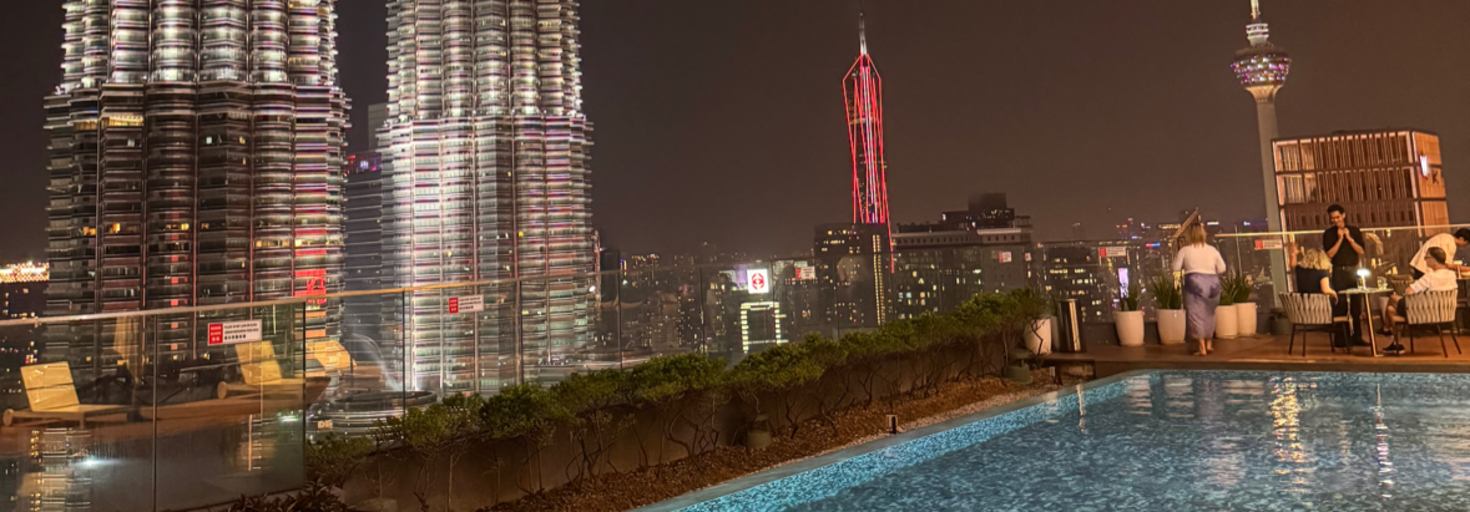 レビュアーのカバー画像