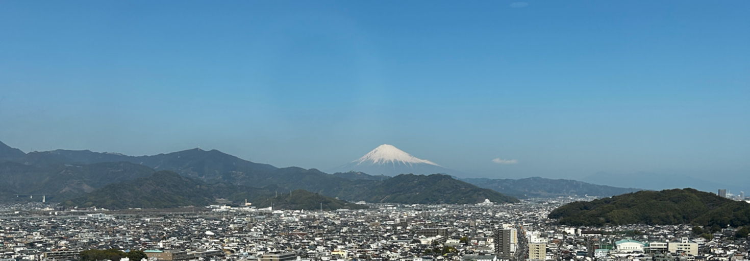 レビュアーのカバー画像