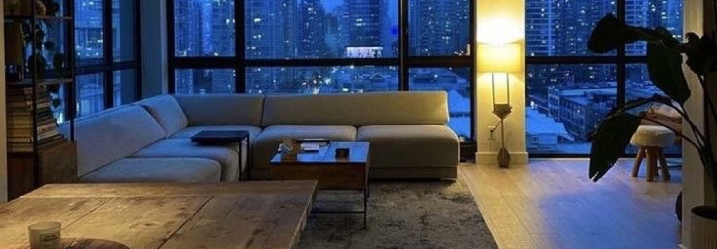 レビュアーのカバー画像