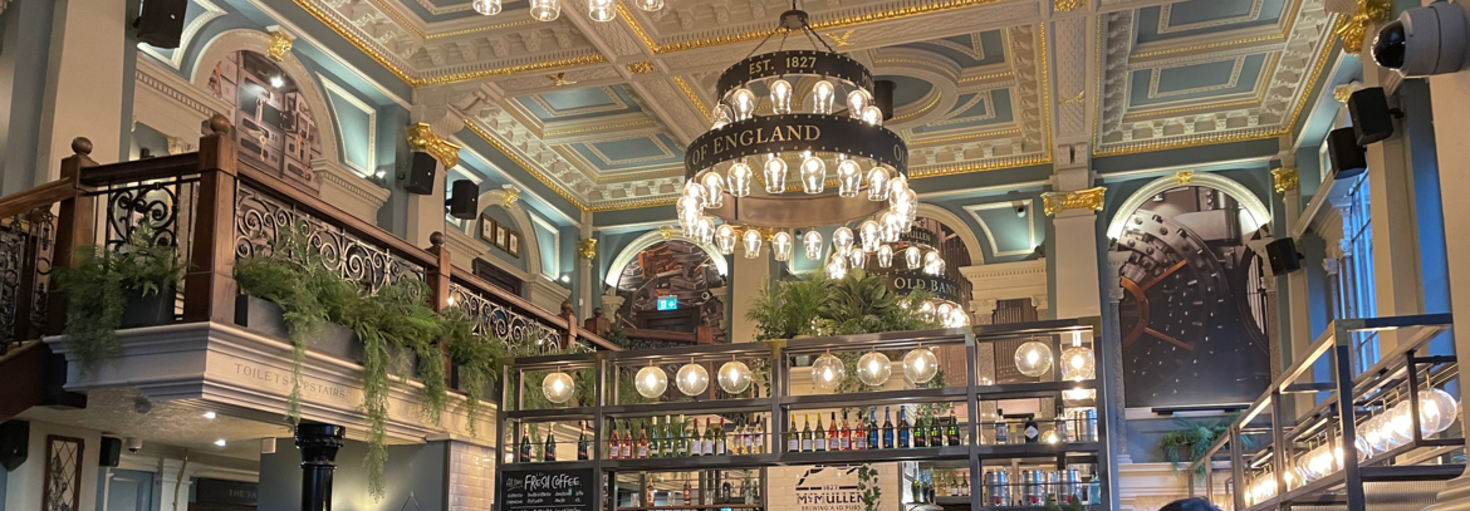 レビュアーのカバー画像