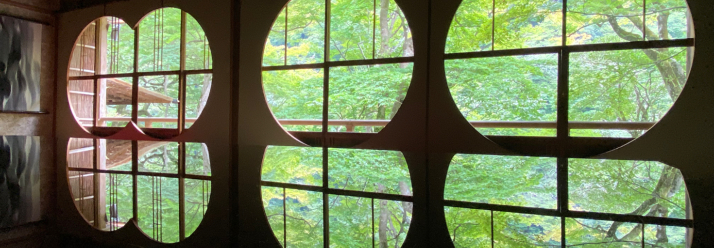 レビュアーのカバー画像