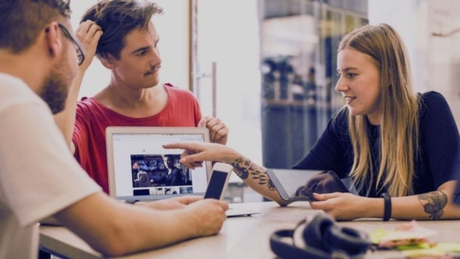 レビュアーのカバー画像