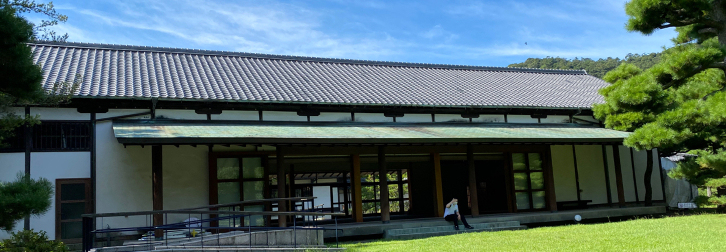 レビュアーのカバー画像