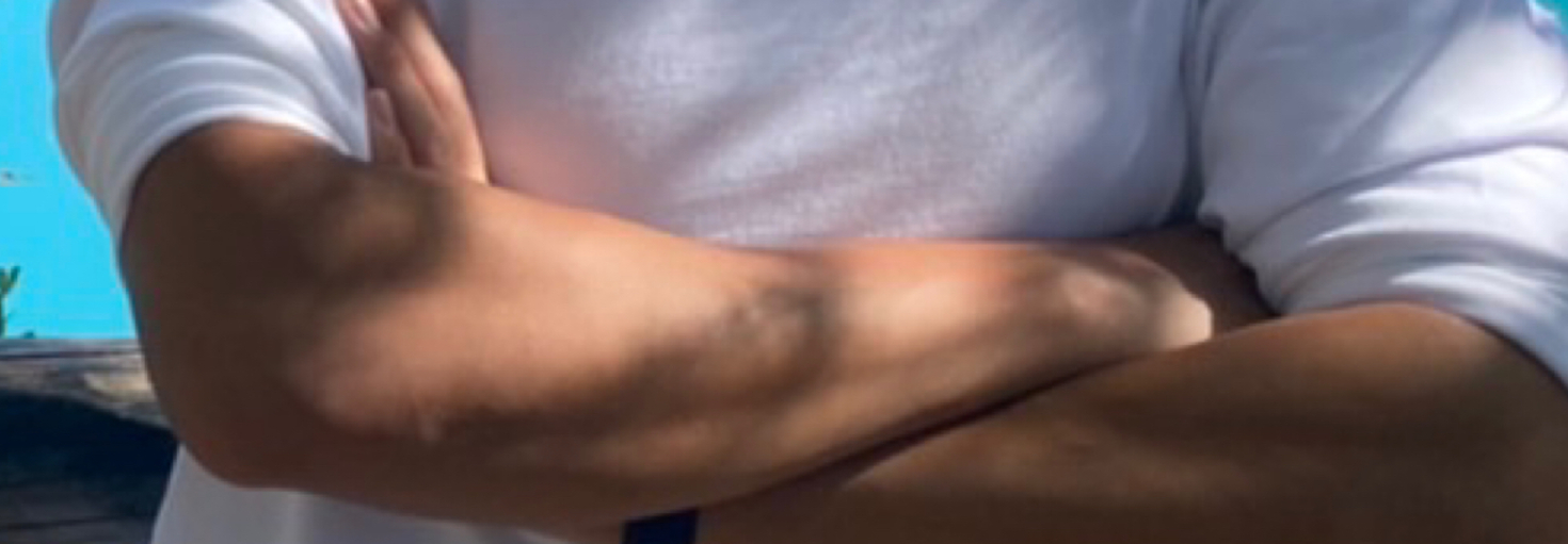 レビュアーのカバー画像