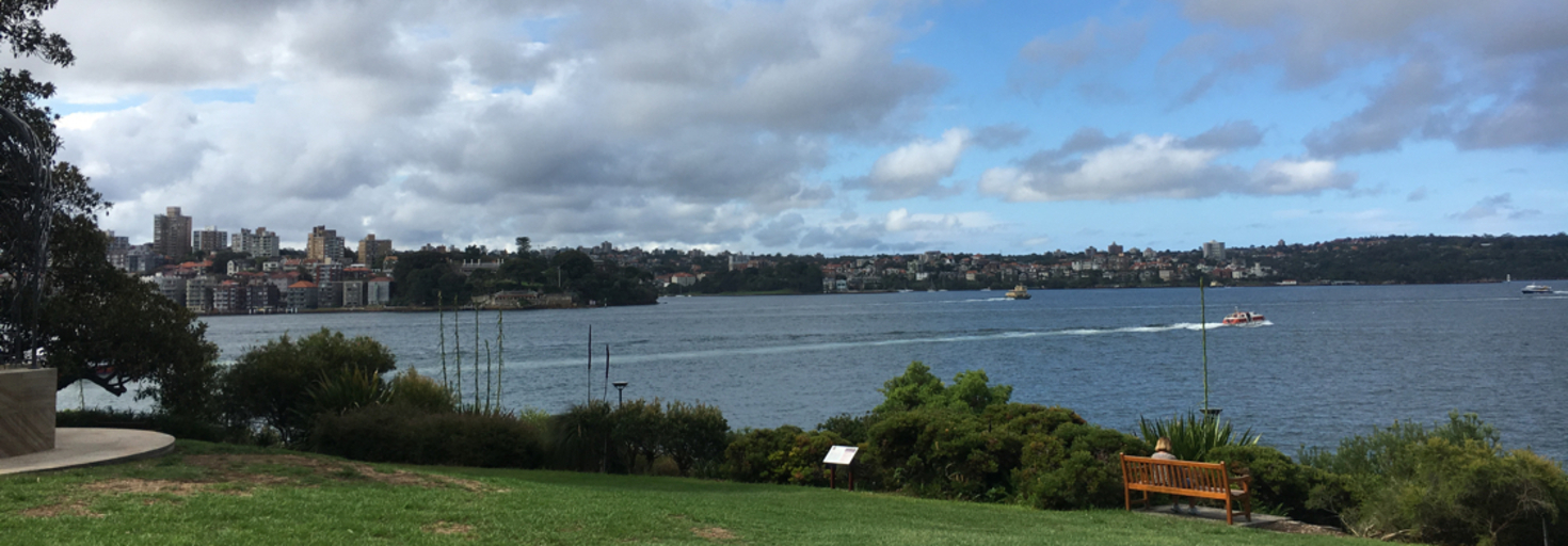 レビュアーのカバー画像