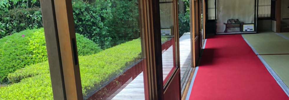 レビュアーのカバー画像