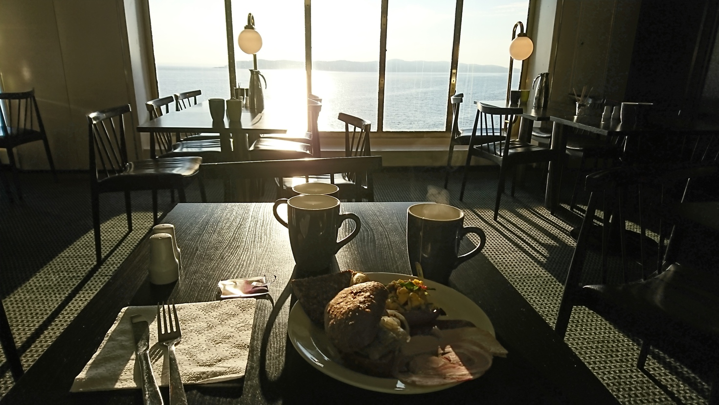 レビュアーのカバー画像