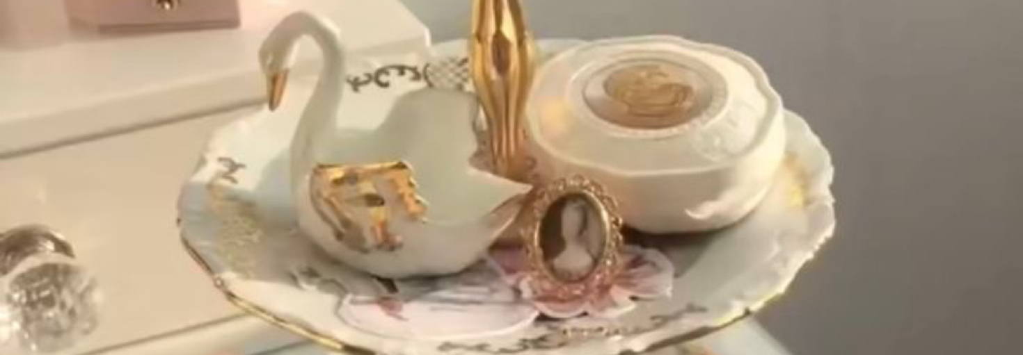 レビュアーのカバー画像