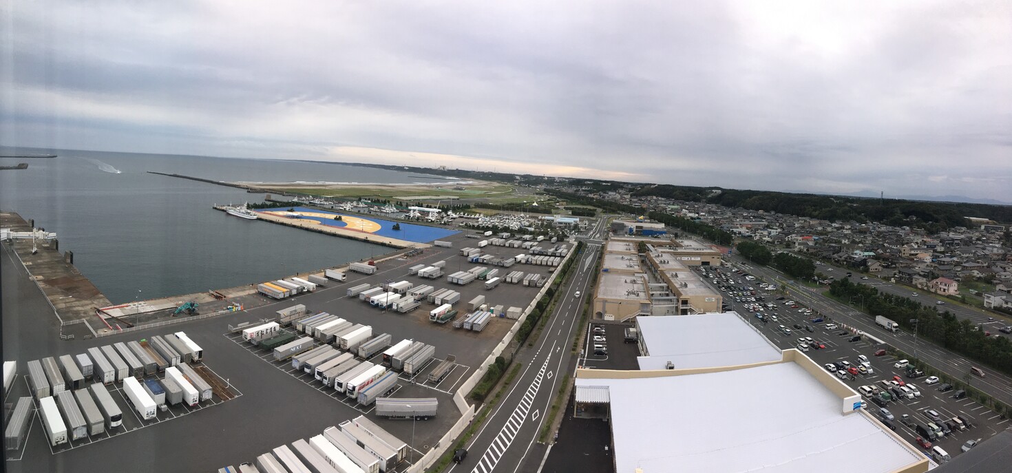 レビュアーのカバー画像