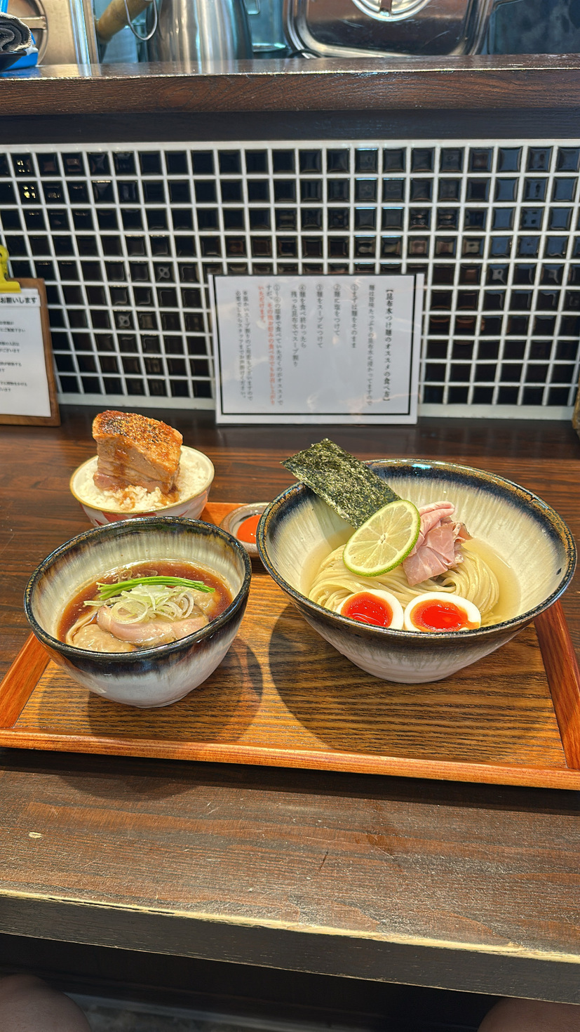 レビュアーのカバー画像